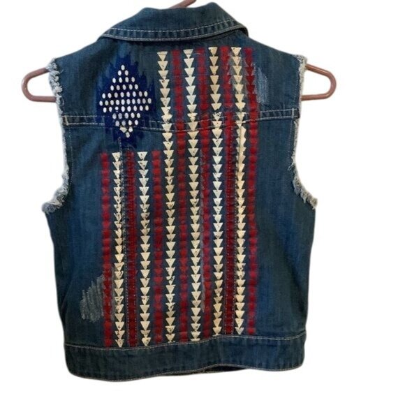 Rock & Roll Cowgirl Womens Denim Vest S Distressed Sleeveless Western Style With - Picture 10 of 11
